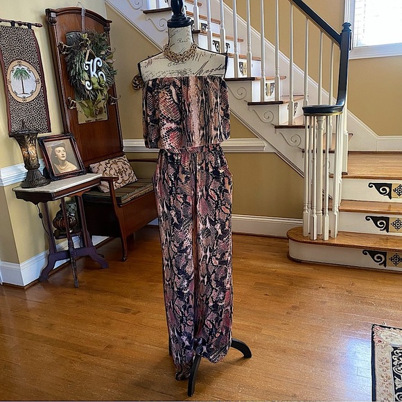 Tyche (Fab’rik) Strapless snakeskin jumpsuit - Picture 5 of 12